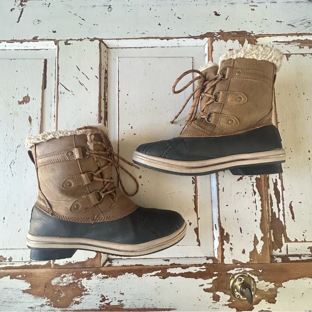 Pawz Shoes by Bearpaw Womens Gina Duck Boots Shearling Water Repellent Size 9